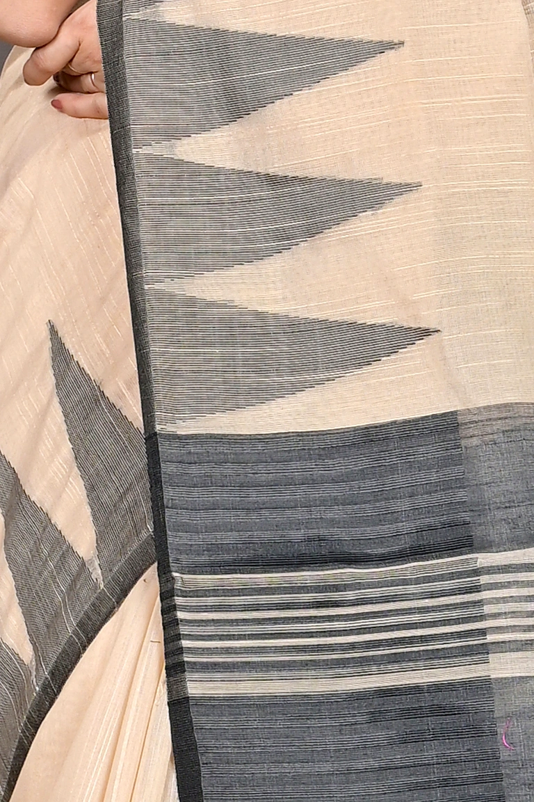 Cream Cotton Blended Pariva Hand Loom Saree (361)